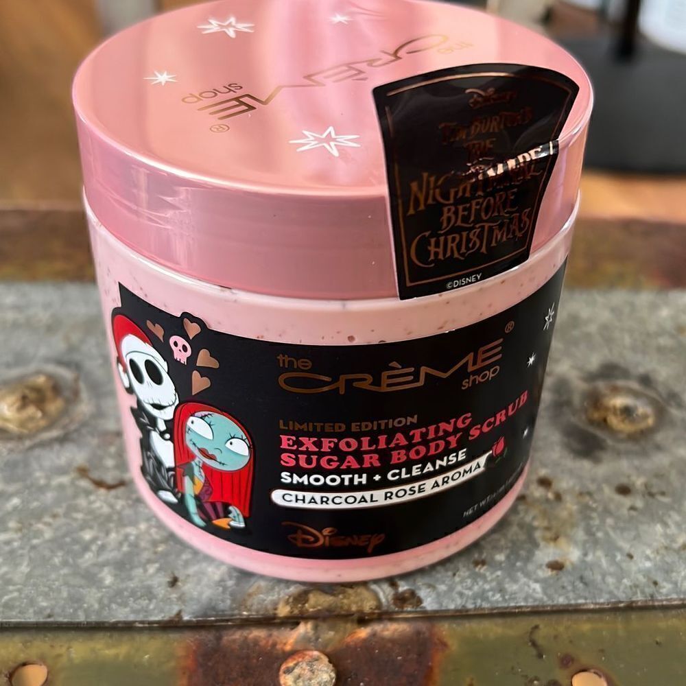 The Cre’me Shop x Disney Sugar Body Scrub 14.1 oz